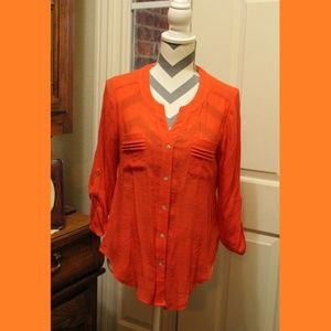 IlN. studio top (O25)